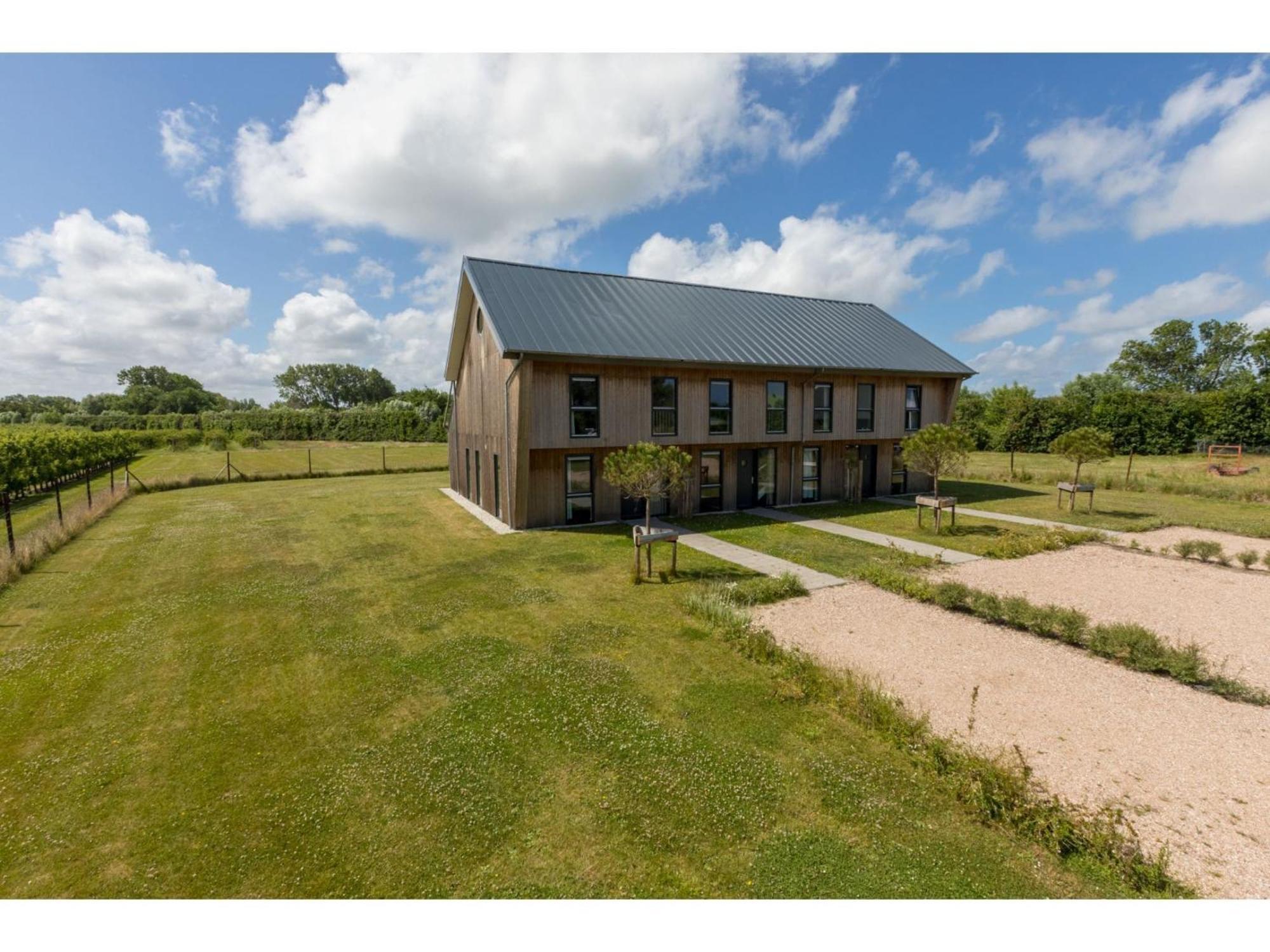 Semi Detached House In About 800 Meters From The Vrouwenpolder