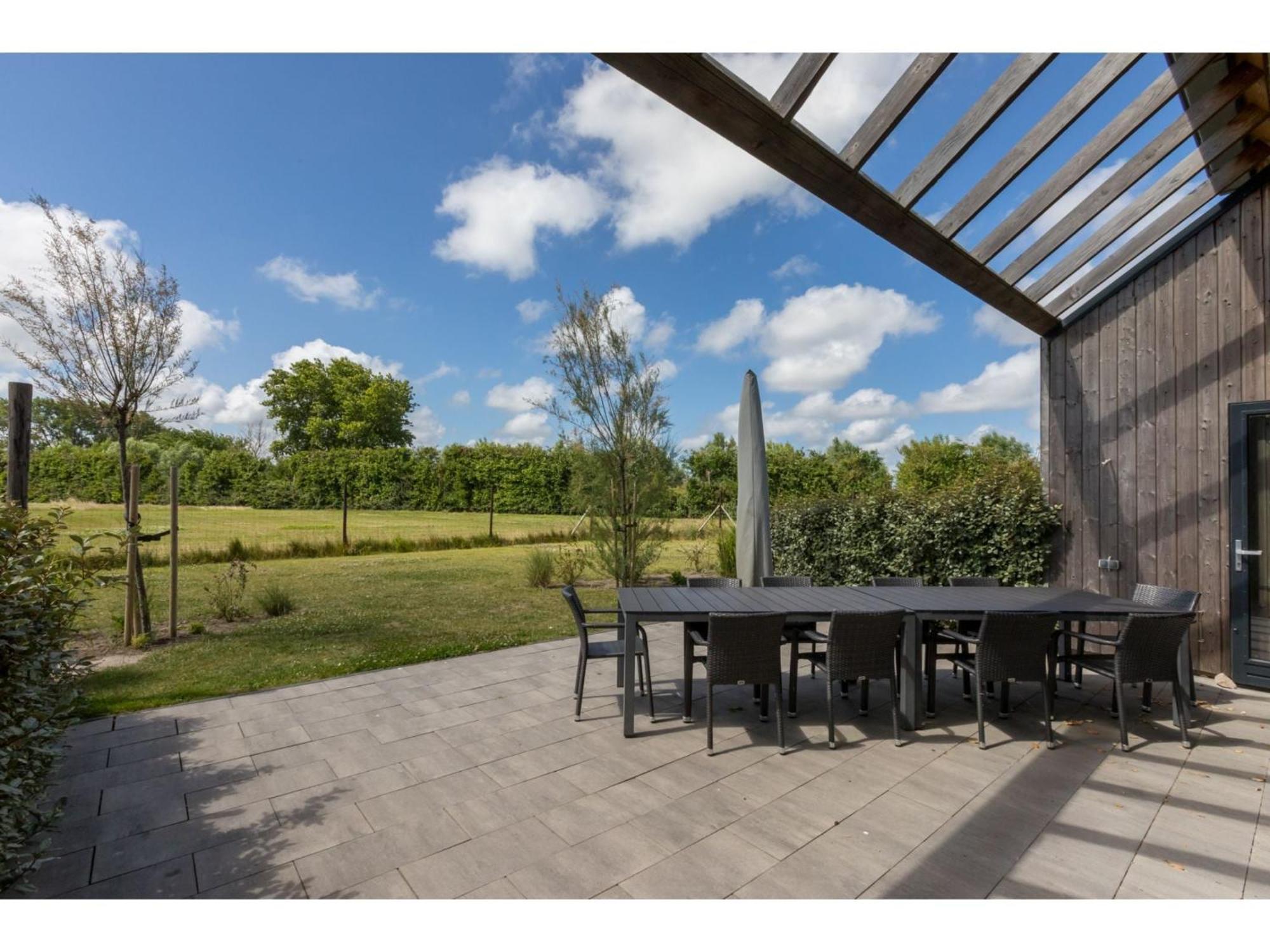 Semi Detached House In About 800 Meters From The Vrouwenpolder